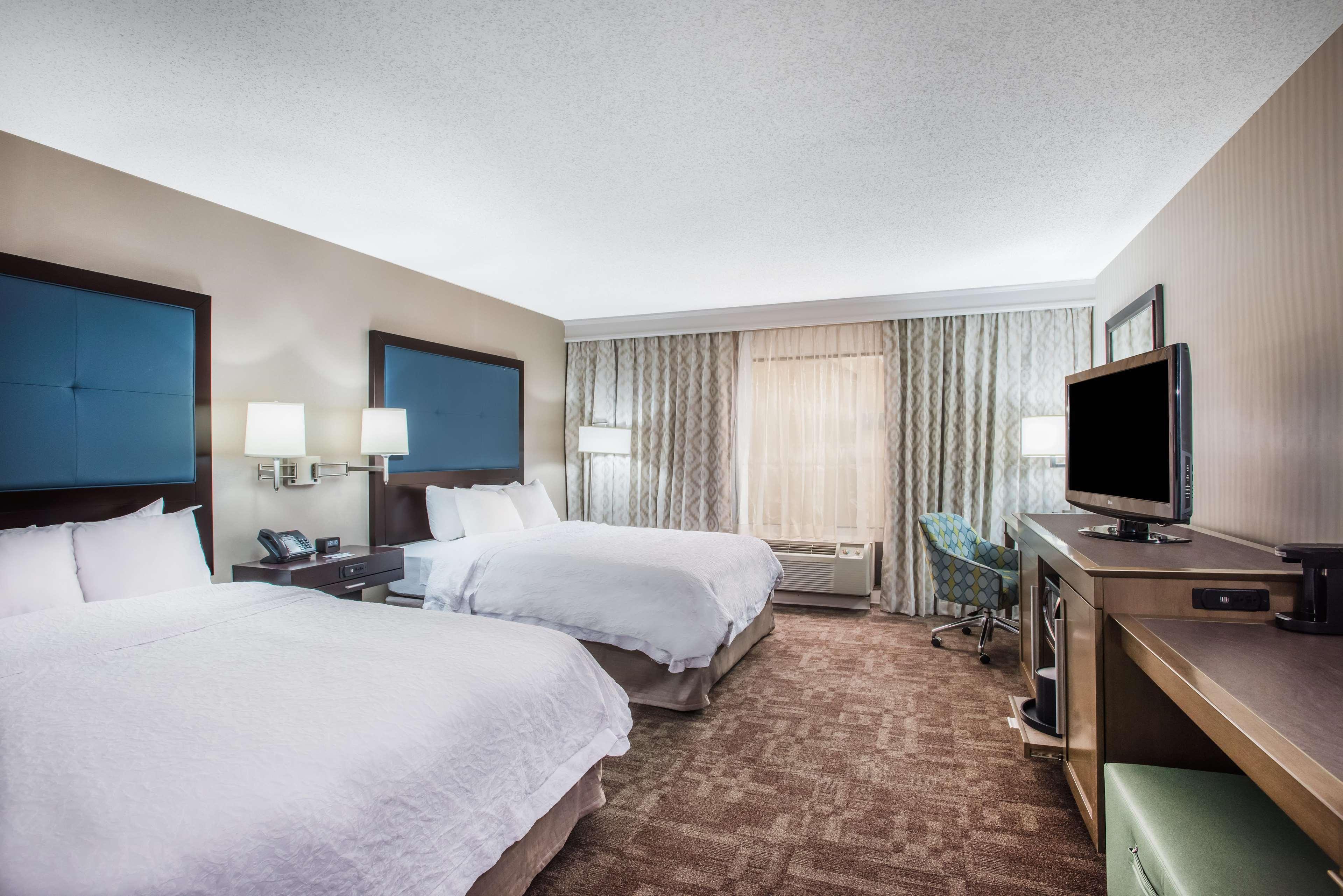 Hampton Inn Cleveland-Airport/Tiedeman Road Brooklyn Bagian luar foto