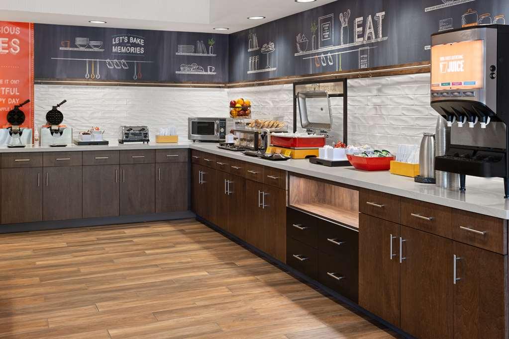 Hampton Inn Cleveland-Airport/Tiedeman Road Brooklyn Restoran foto