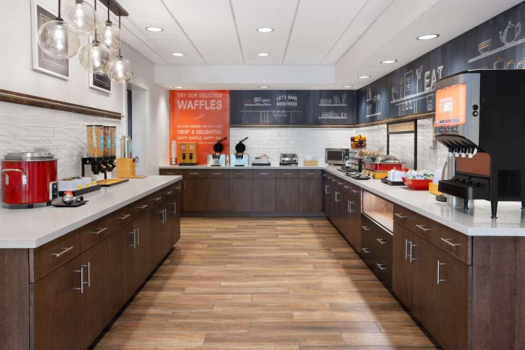 Hampton Inn Cleveland-Airport/Tiedeman Road Brooklyn Restoran foto