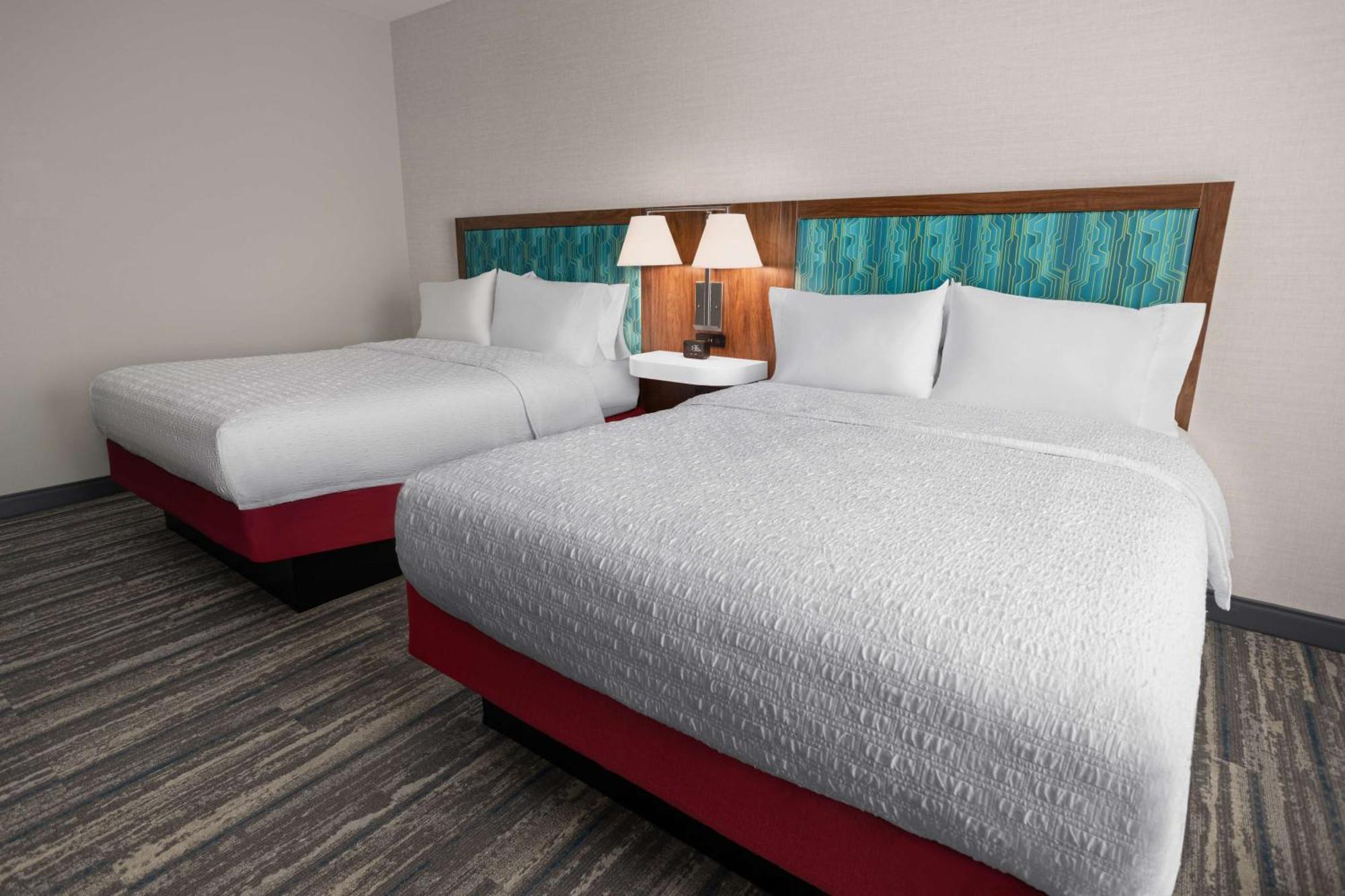 Hampton Inn Cleveland-Airport/Tiedeman Road Brooklyn Bagian luar foto