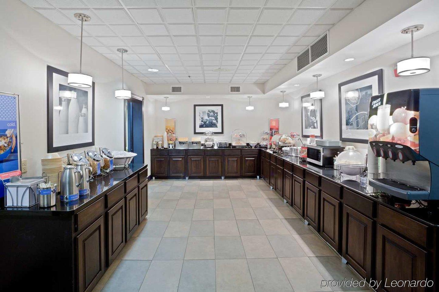 Hampton Inn Cleveland-Airport/Tiedeman Road Brooklyn Restoran foto