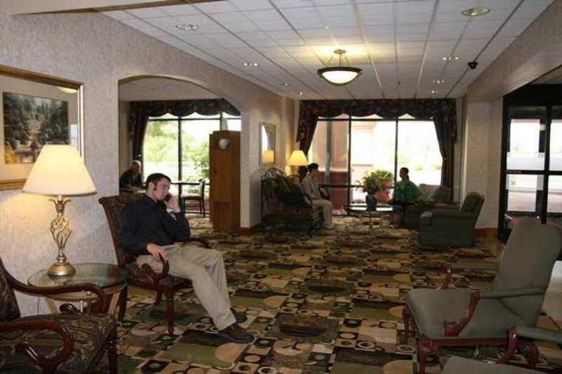 Hampton Inn Cleveland-Airport/Tiedeman Road Brooklyn Bagian luar foto